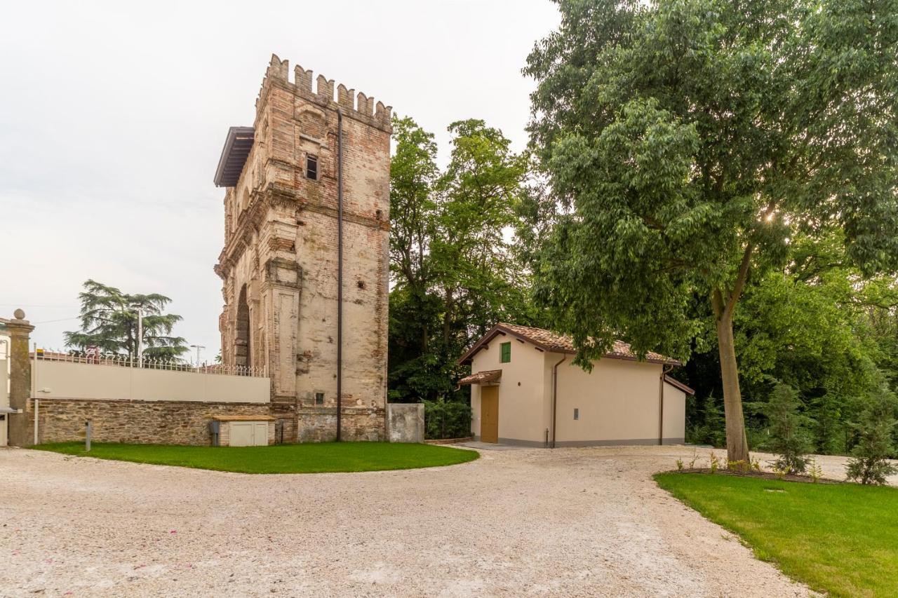 Апартаменти Al Torrione Коллеккіо Екстер'єр фото